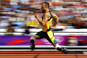 詹姆斯连续四场拿下三双，季后赛状态依然火热！，詹姆斯打了几个季后赛