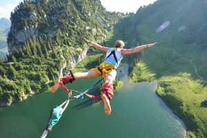 足球表情包设计大赛深受球迷喜爱，足球表情是什么意思